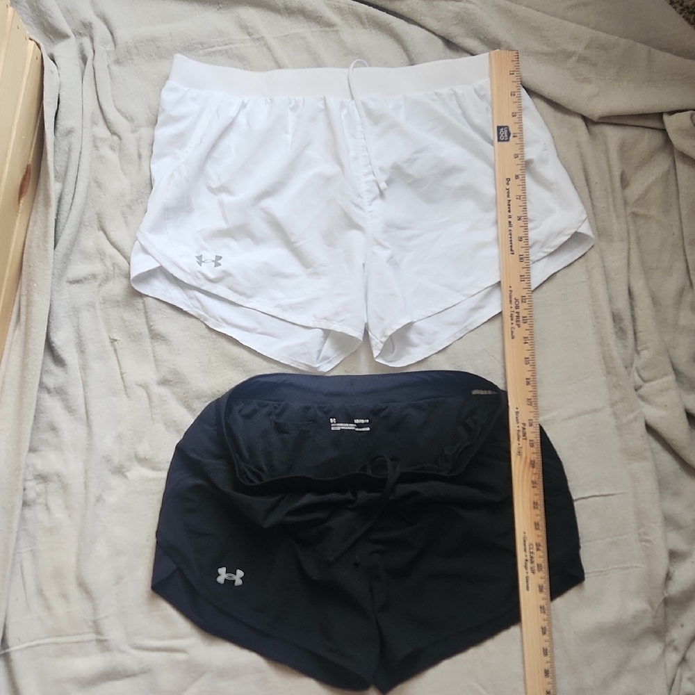 Under Armour Athletic Shorts White and Black Lightweight Fit